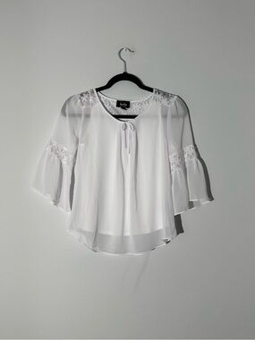 By&By Girl White Lace Bell-Sleeve Peasant Top Size XL